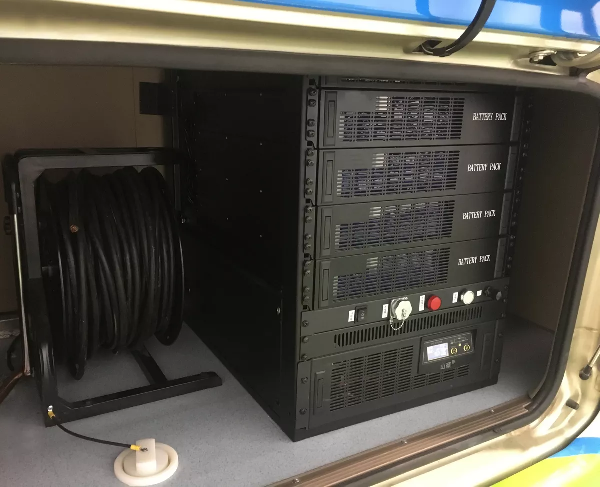鋰電池車載UPS不間斷電源安裝實景案例
